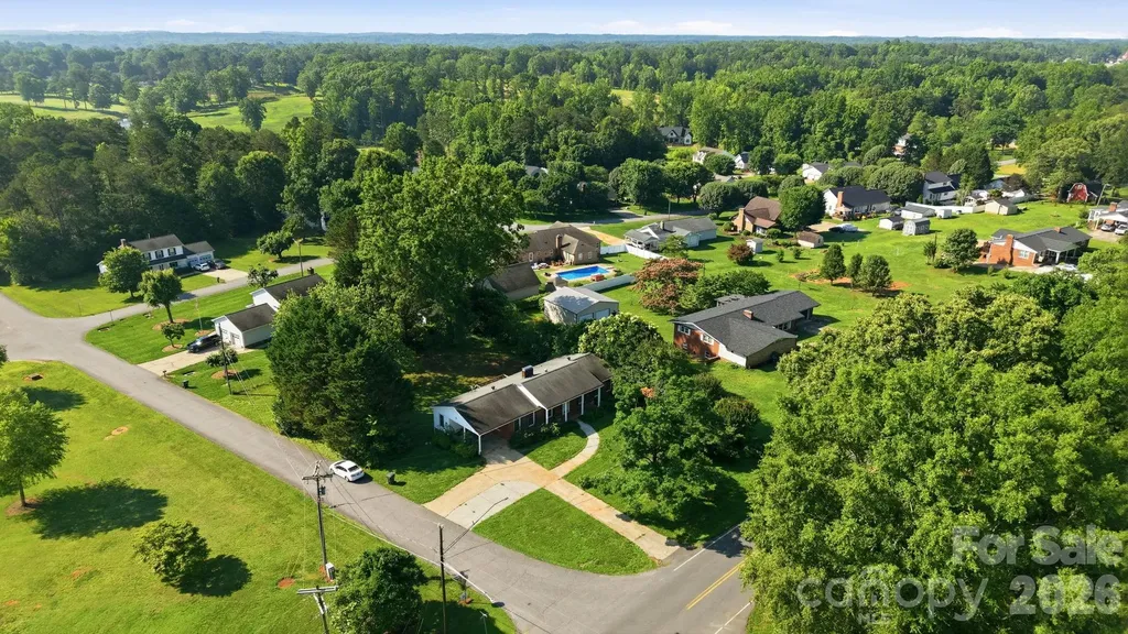 310 Roy Eaker Road Cherryville NC 28021