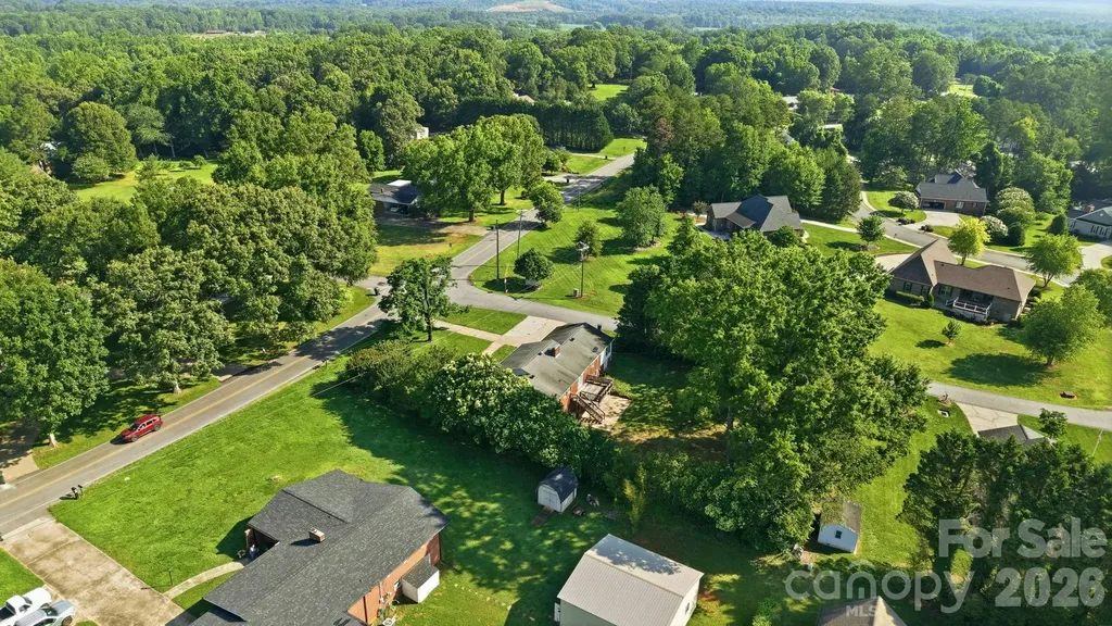 310 Roy Eaker Road Cherryville NC 28021