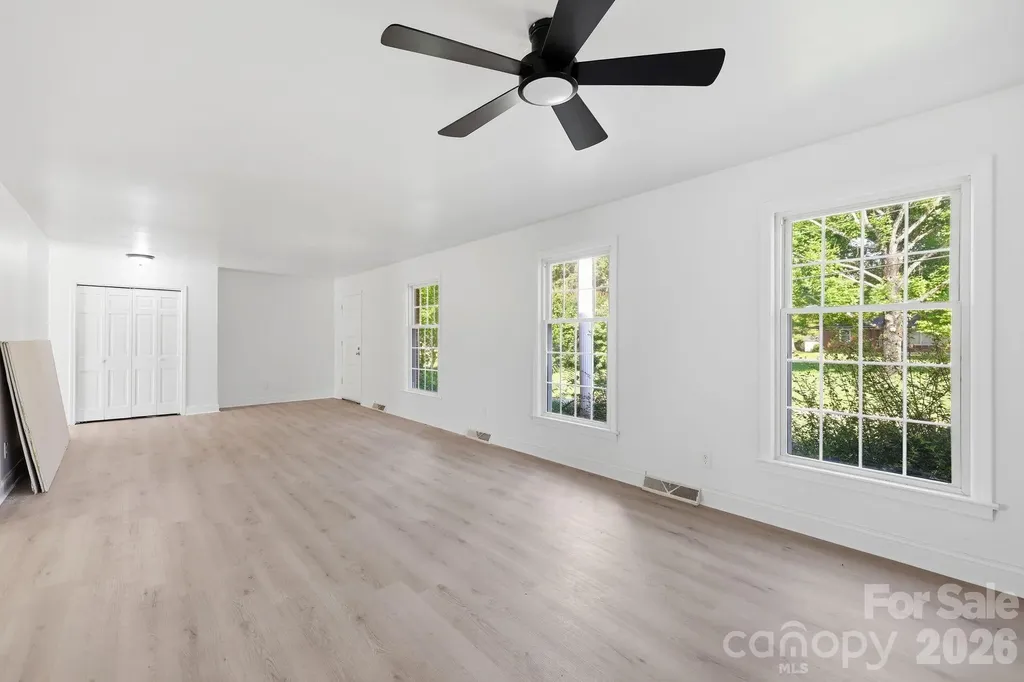310 Roy Eaker Road Cherryville NC 28021