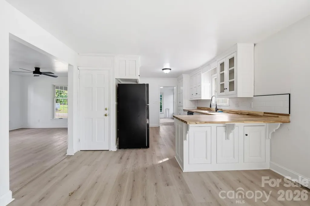 310 Roy Eaker Road Cherryville NC 28021
