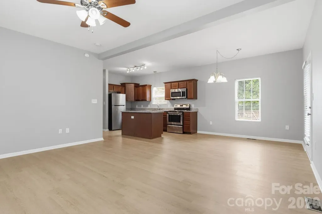 143 High Bluff Circle Mooresville NC 28115