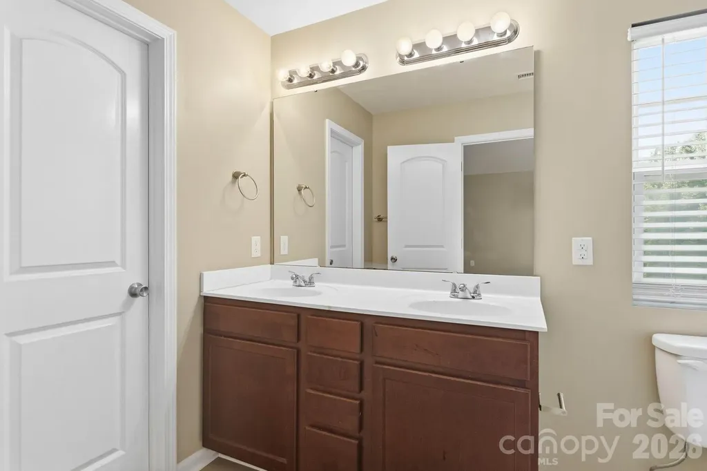 143 High Bluff Circle Mooresville NC 28115