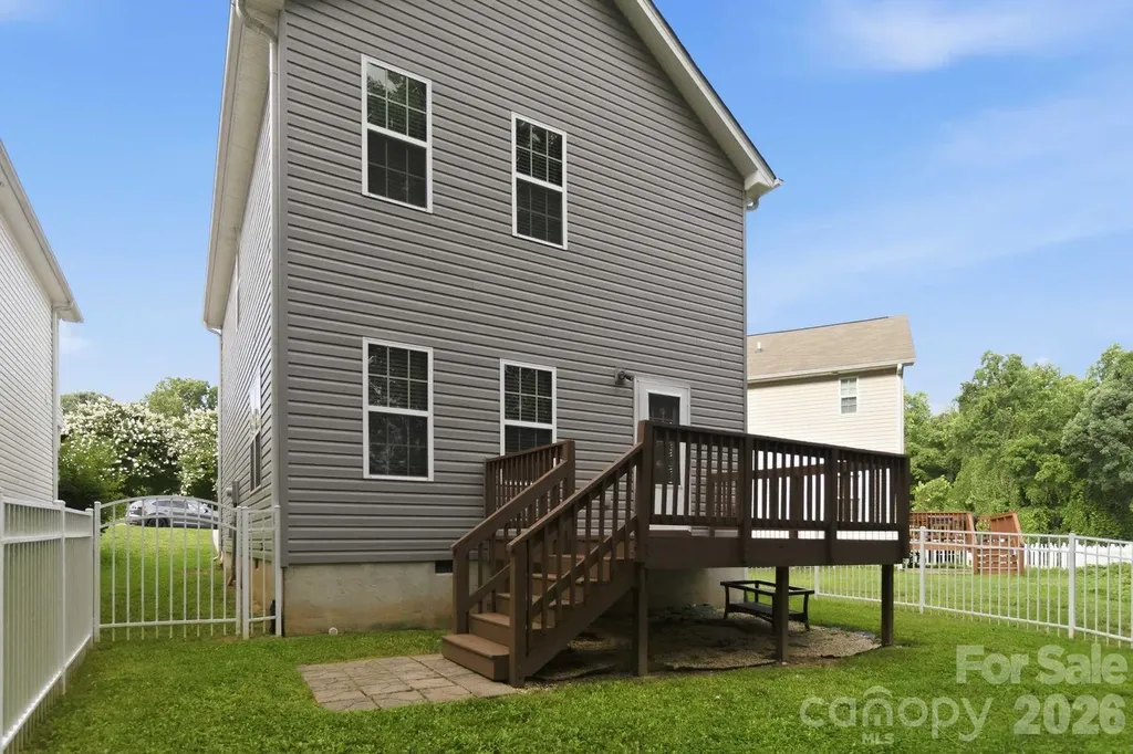 143 High Bluff Circle Mooresville NC 28115