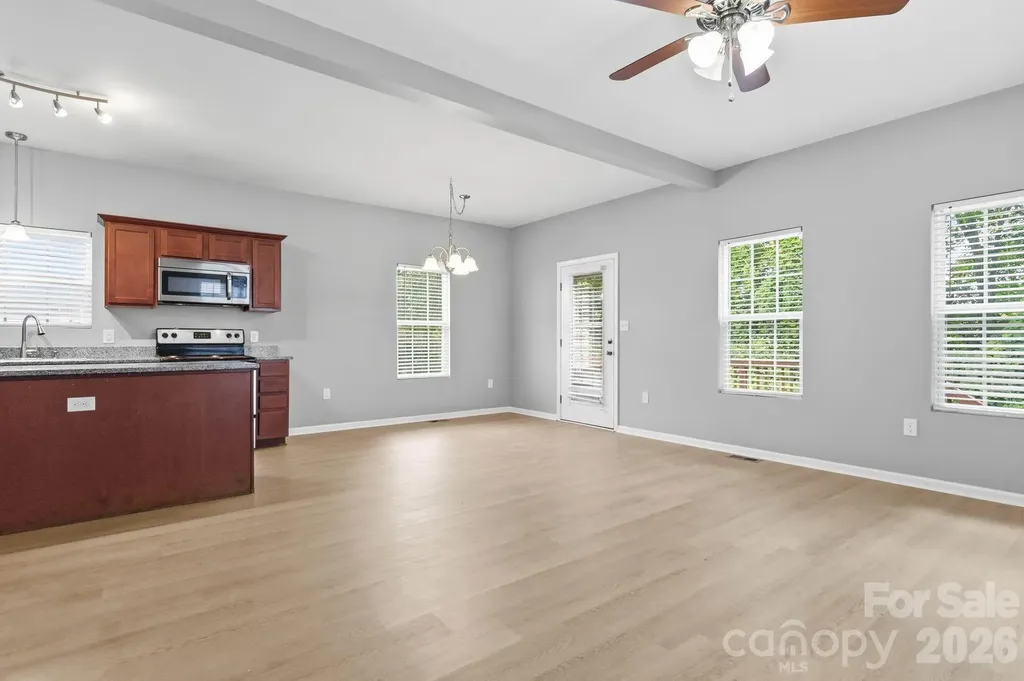 143 High Bluff Circle Mooresville NC 28115