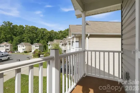 143 High Bluff Circle Mooresville NC 28115