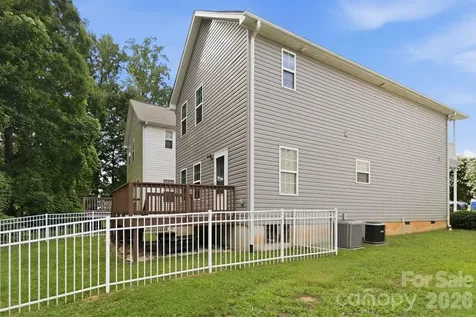 143 High Bluff Circle Mooresville NC 28115