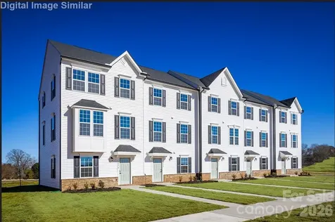 1818 Woodlands Pointe Drive Charlotte NC 28216