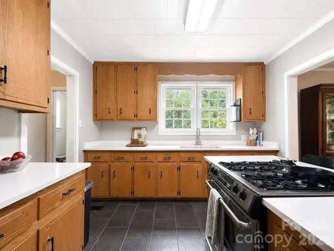 214 Oakwood Avenue York SC 29745