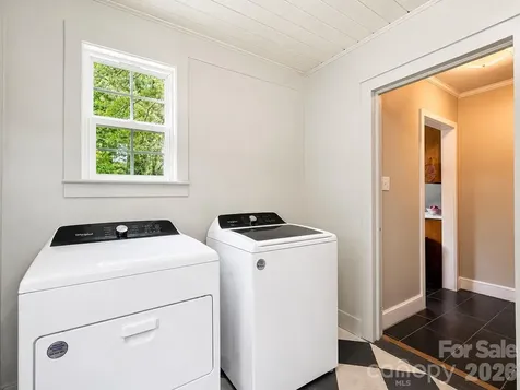 214 Oakwood Avenue York SC 29745