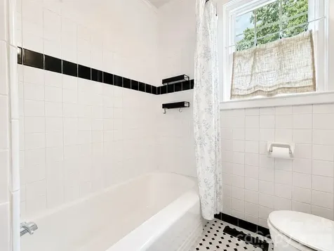 214 Oakwood Avenue York SC 29745