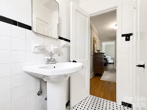 214 Oakwood Avenue York SC 29745