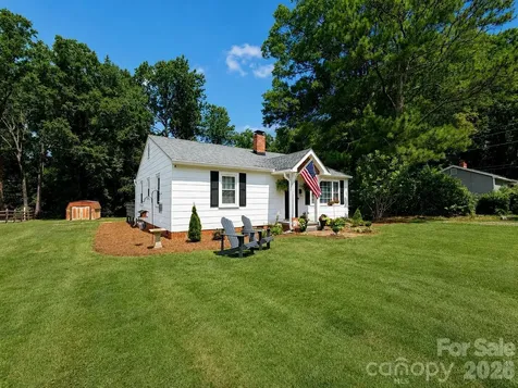 214 Oakwood Avenue York SC 29745
