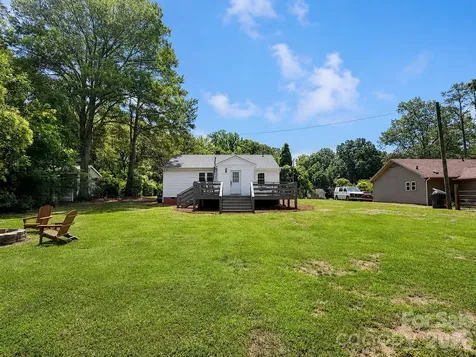 214 Oakwood Avenue York SC 29745