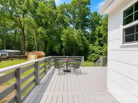 214 Oakwood Avenue York SC 29745