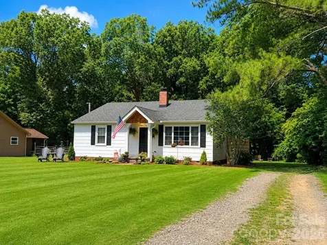 214 Oakwood Avenue York SC 29745