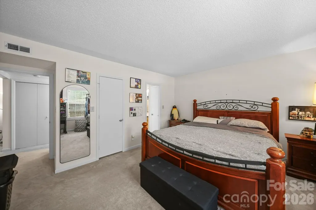 6049 Green Forest Drive Charlotte NC 28212
