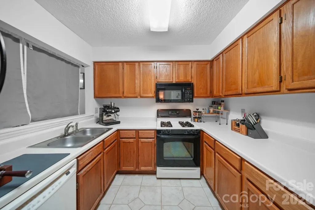 6049 Green Forest Drive Charlotte NC 28212