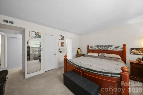 6049 Green Forest Drive Charlotte NC 28212