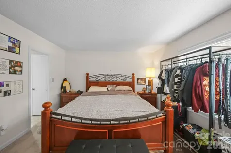 6049 Green Forest Drive Charlotte NC 28212