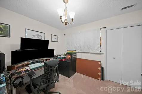 6049 Green Forest Drive Charlotte NC 28212
