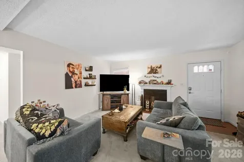6049 Green Forest Drive Charlotte NC 28212