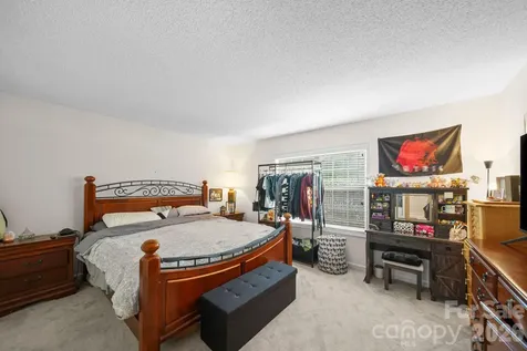 6049 Green Forest Drive Charlotte NC 28212