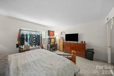 6049 Green Forest Drive Charlotte NC 28212