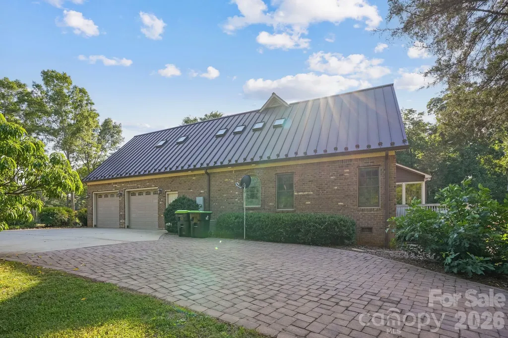 1715 Regan Road Lexington NC 27292