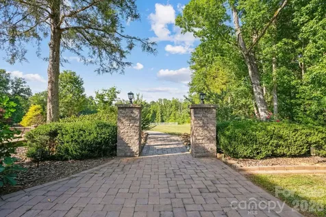 1715 Regan Road Lexington NC 27292