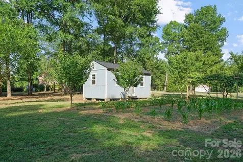 1715 Regan Road Lexington NC 27292