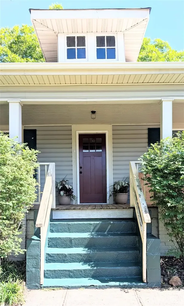 Morganton NC, 110 N Chestnut Street