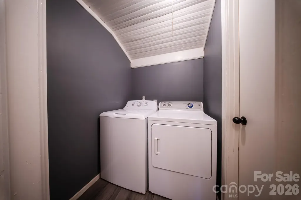 110 N Chestnut Street Morganton NC 28655