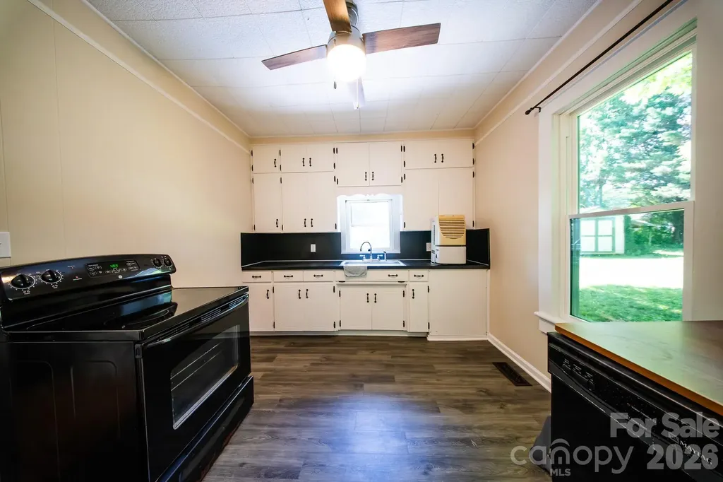 110 N Chestnut Street Morganton NC 28655