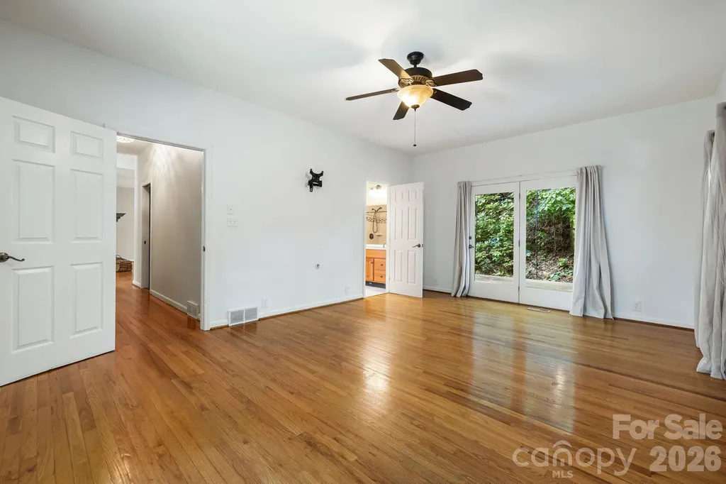 94 Paradise Cove Road Penrose NC 28766