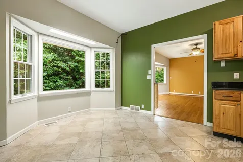 94 Paradise Cove Road Penrose NC 28766