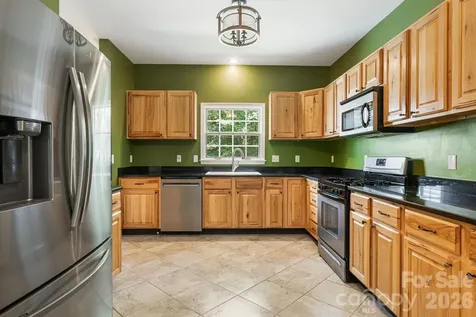 94 Paradise Cove Road Penrose NC 28766
