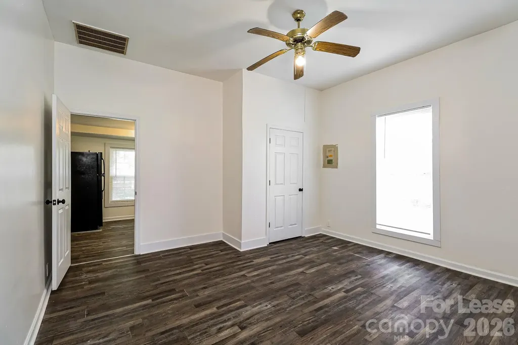 709 S Davis Avenue Newton NC 28658