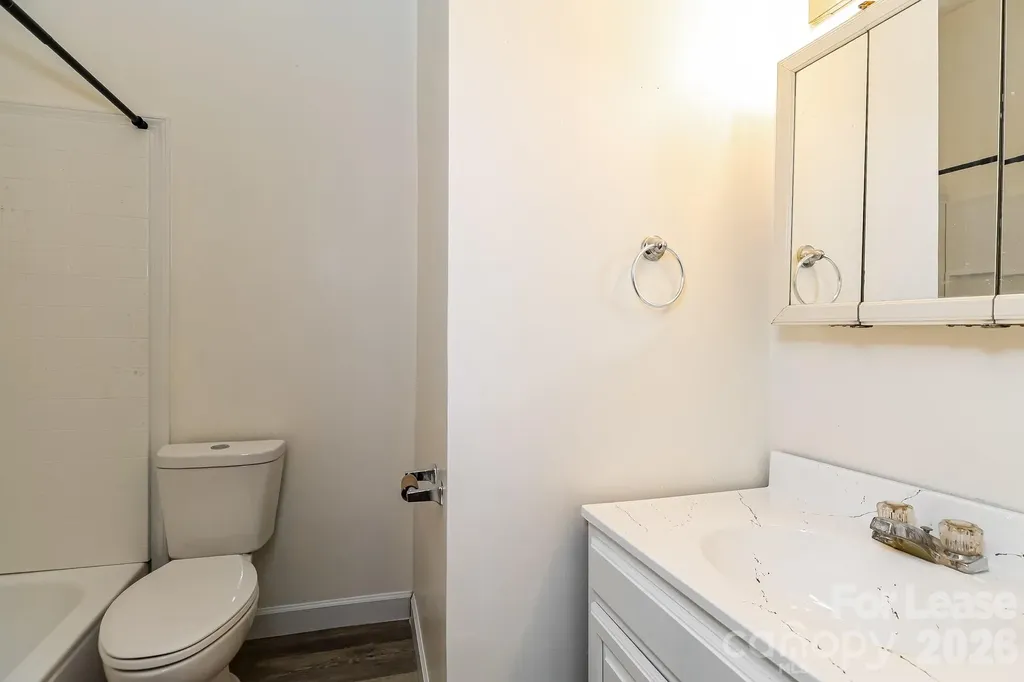 709 S Davis Avenue Newton NC 28658