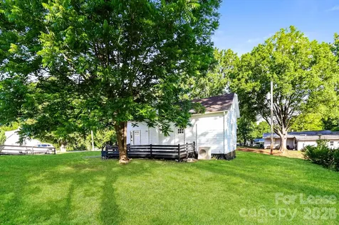 709 S Davis Avenue Newton NC 28658
