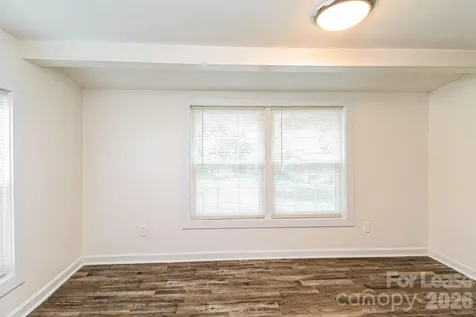 709 S Davis Avenue Newton NC 28658