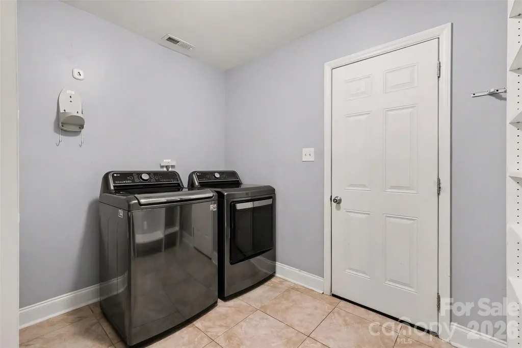 7111 Cedar Lake Court Charlotte NC 28226
