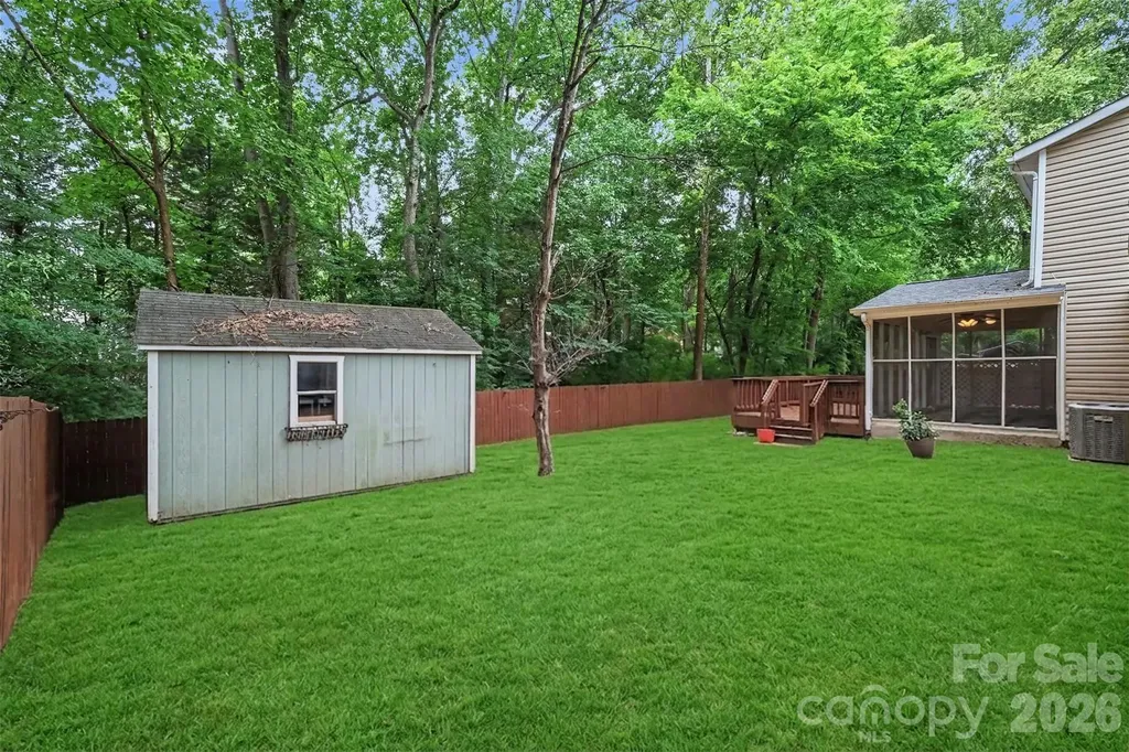 7111 Cedar Lake Court Charlotte NC 28226