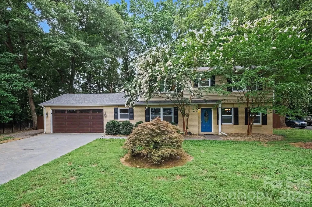 7111 Cedar Lake Court Charlotte NC 28226