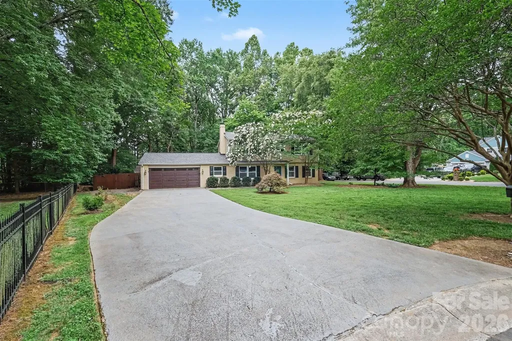 7111 Cedar Lake Court Charlotte NC 28226