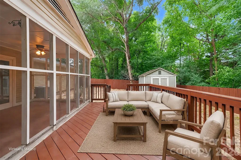 7111 Cedar Lake Court Charlotte NC 28226