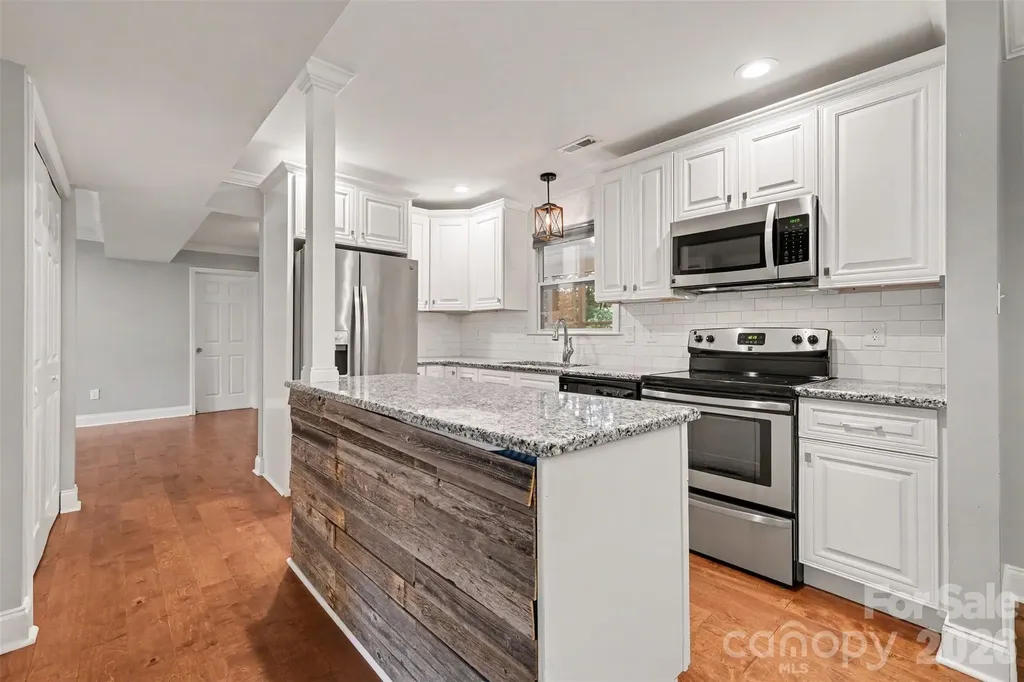 7111 Cedar Lake Court Charlotte NC 28226
