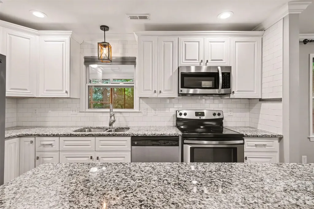 7111 Cedar Lake Court Charlotte NC 28226