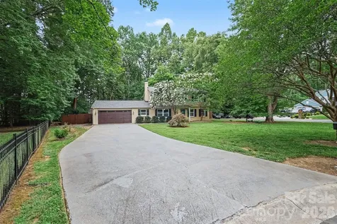 7111 Cedar Lake Court Charlotte NC 28226