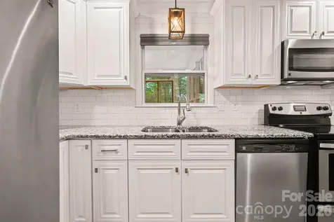 7111 Cedar Lake Court Charlotte NC 28226
