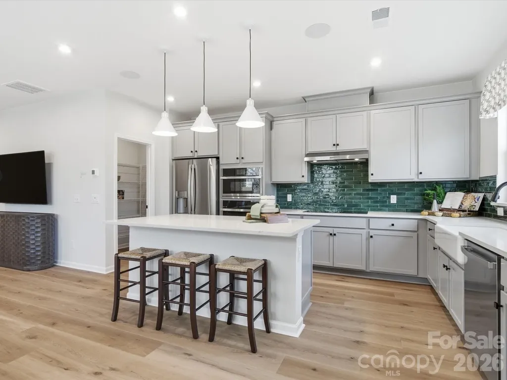 7129 Archimedes Lane Charlotte NC 28216